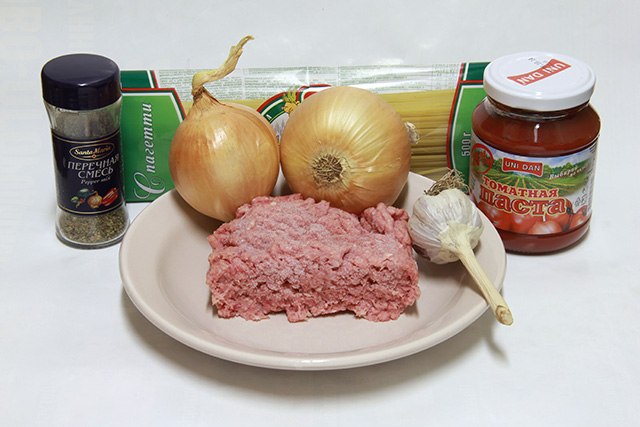 Спагетти Болоньезе (макароны с мясом в томатном соусе) - Ингредиенты